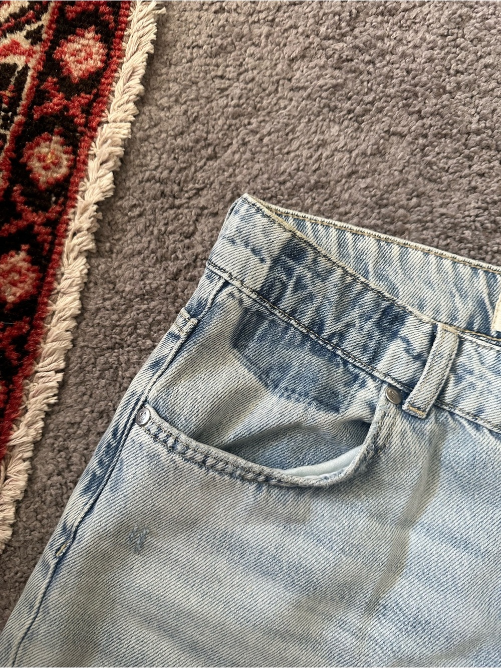 Pilcro Reworked Mid Rise Relaxed Straight Leg Jeans - Picture 2 of 8
